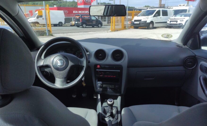 SEAT Ibiza 1.4 I 16V 100CV