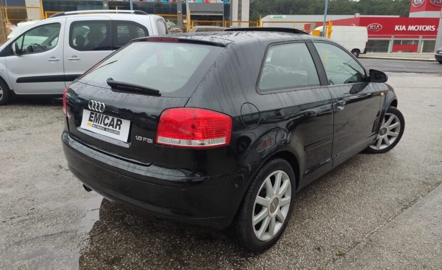 AUDI A3 1.6 i 102CV