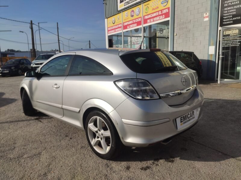 OPEL Astra H GTC 1.9 CDTI 120CV
