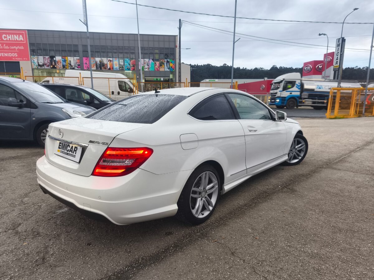 MERCEDES-BENZ CLASE C C220 COUPE AMG
