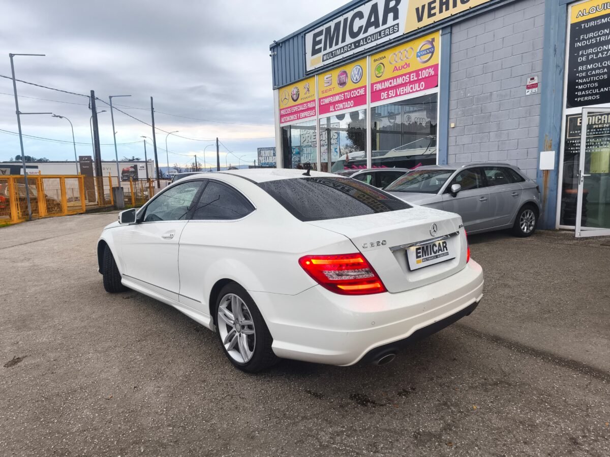 MERCEDES-BENZ CLASE C C220 COUPE AMG