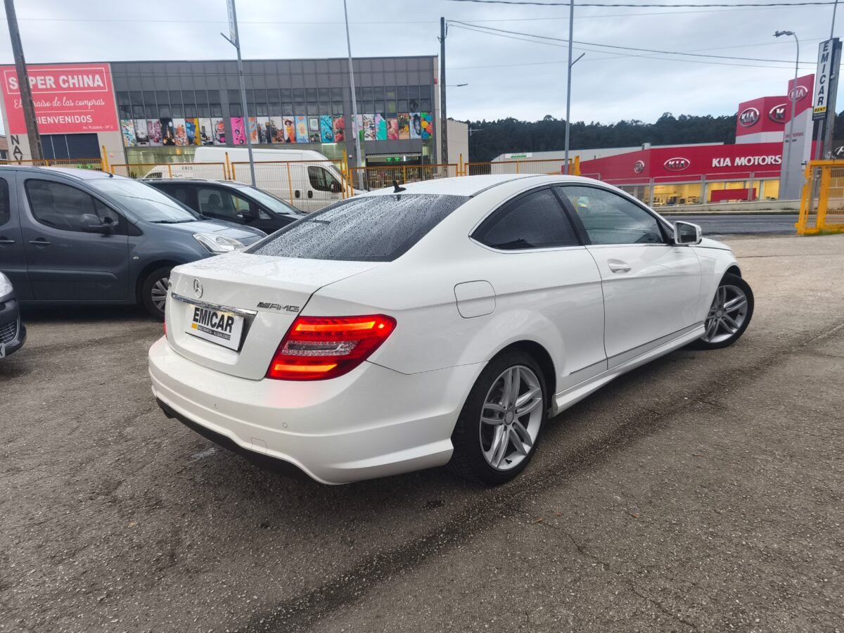 MERCEDES-BENZ CLASE C C220 COUPE AMG
