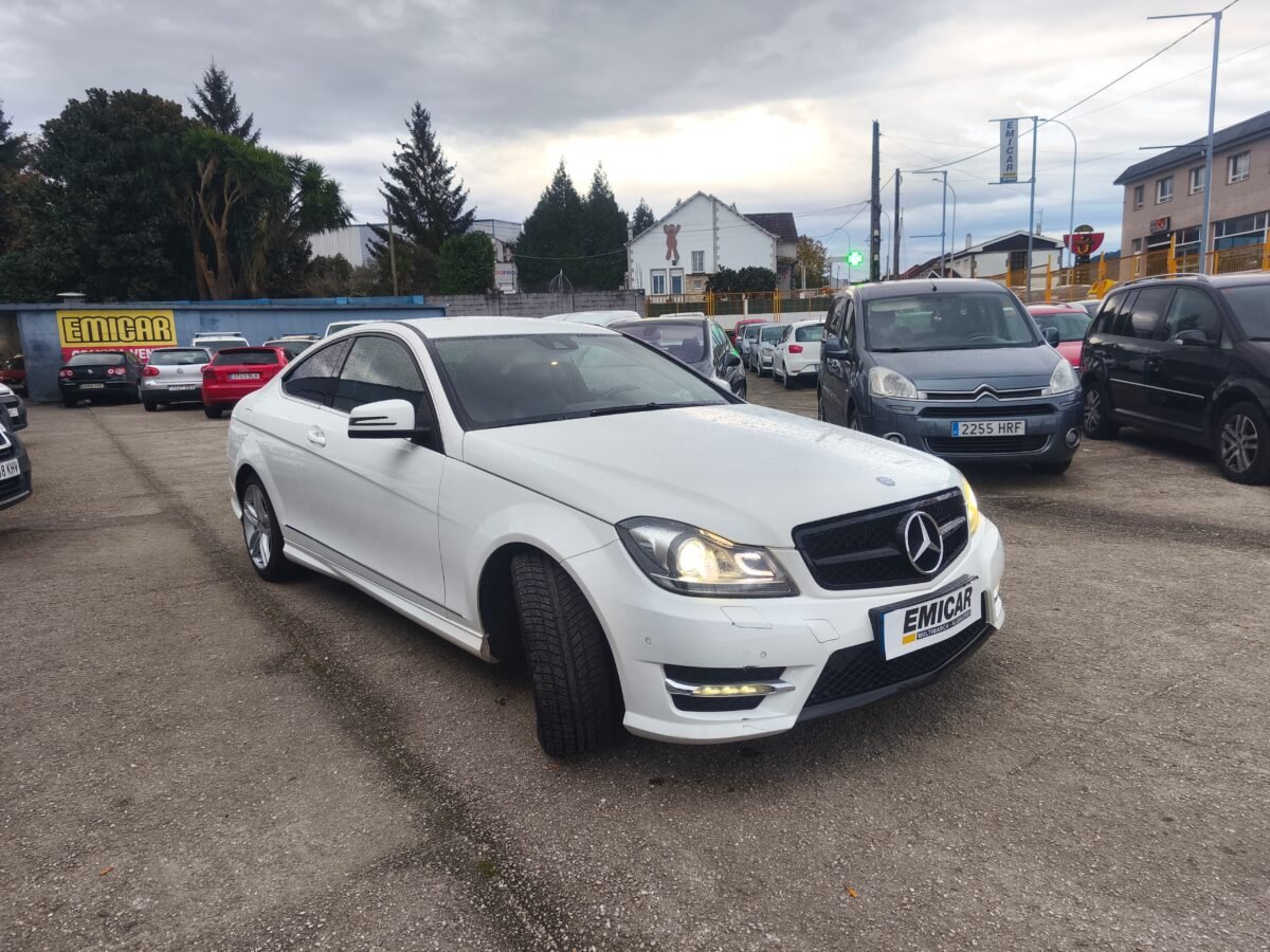 MERCEDES-BENZ CLASE C C220 COUPE AMG