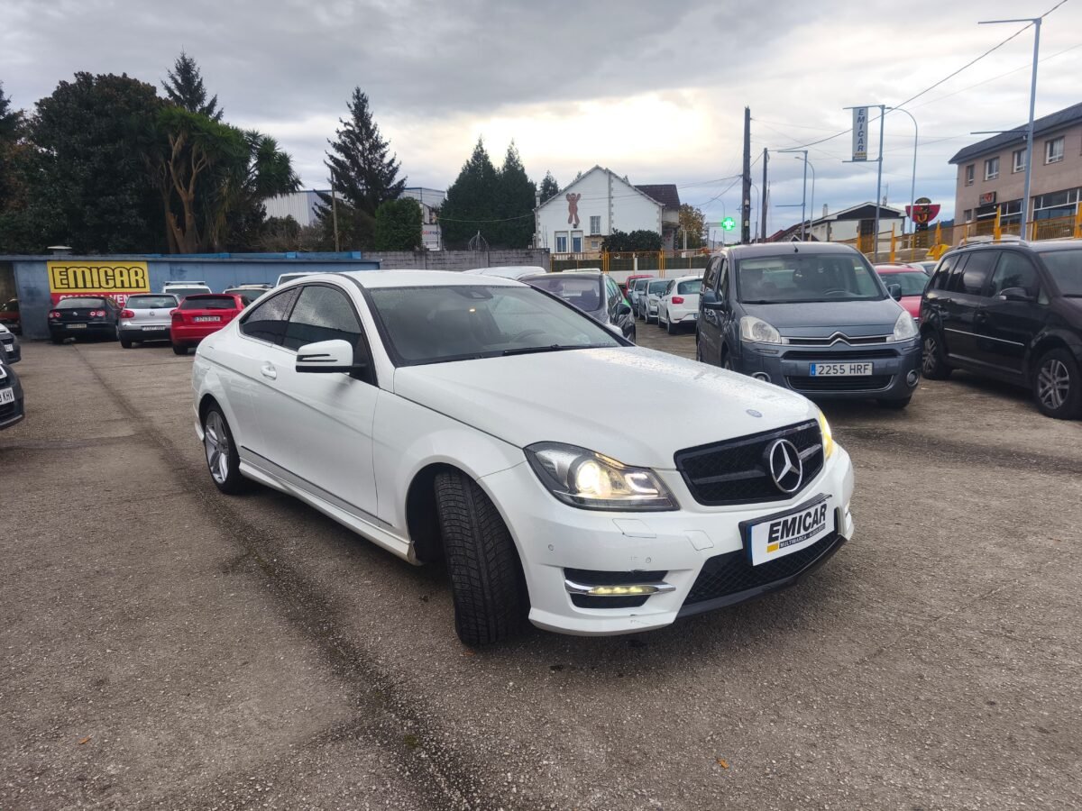 MERCEDES-BENZ CLASE C C220 COUPE AMG