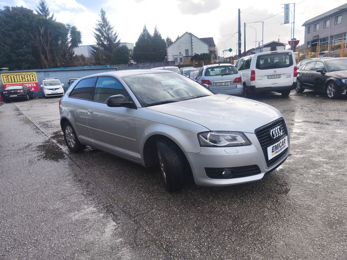 AUDI A3 Attraction 1.6 TDI 105CV