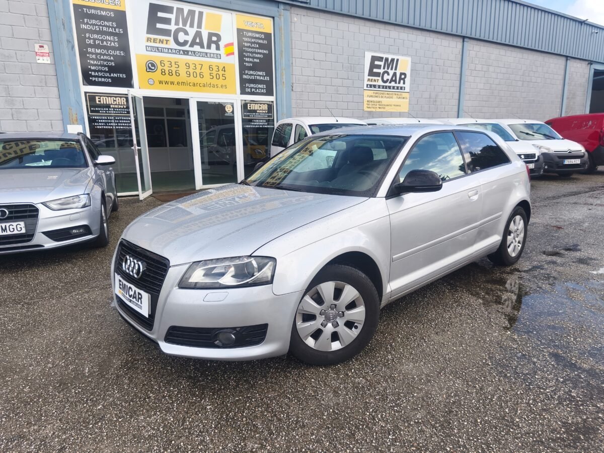 AUDI A3 Attraction 1.6 TDI 105CV