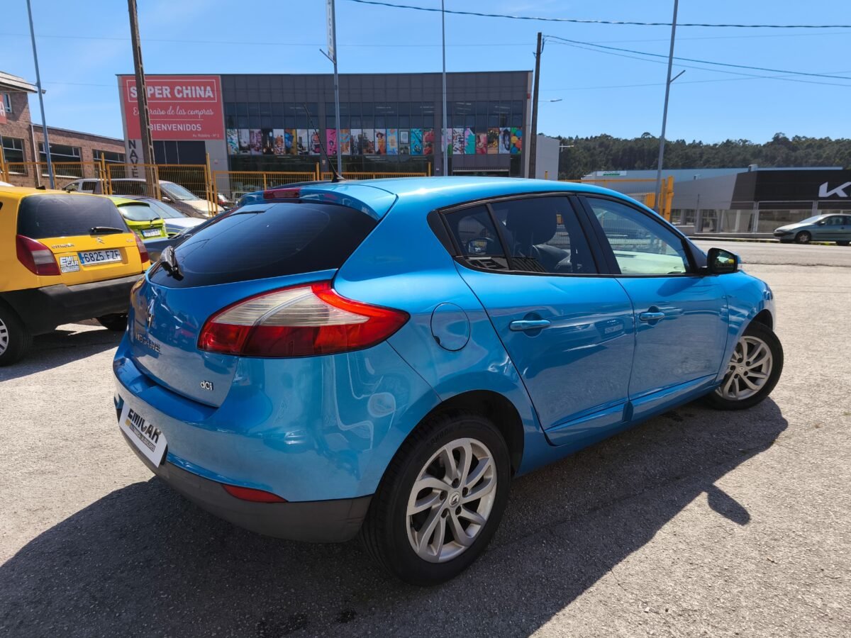 RENAULT Megane III Hatchback 1.6 dCi FAP S&S 130 CV
